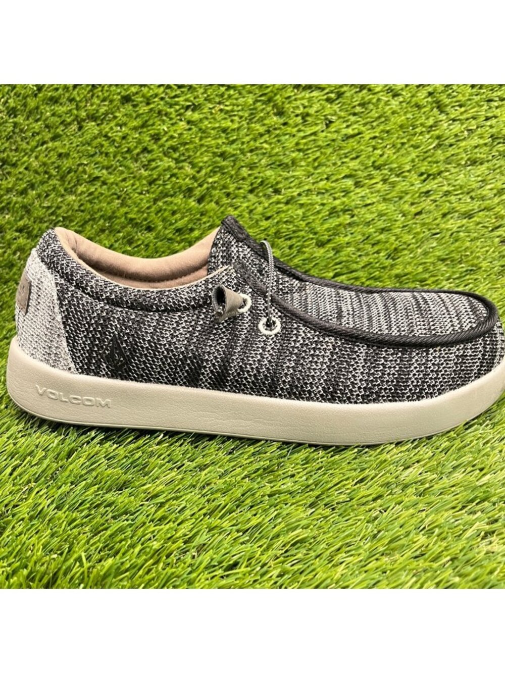 Volcom Chill Womens Size 9.5W Black Gray Composite Toe Slip On Safety Work Shoes